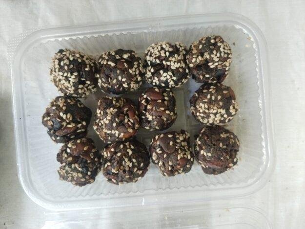 Mahua-Jaggery Flex Seeds Peanut Laddoos