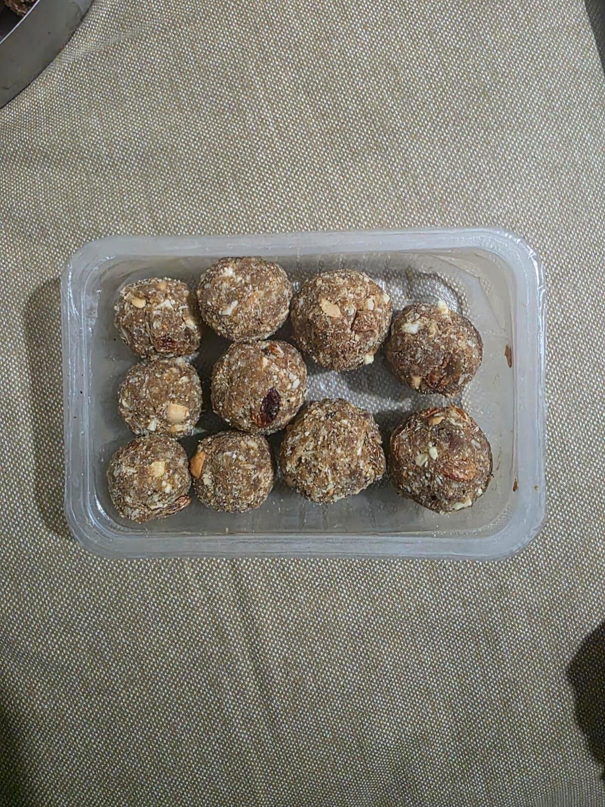 Ragi Millet Laddoo – Traditional and Healthy Indian Sweet | Nachni Laddoo (500g)