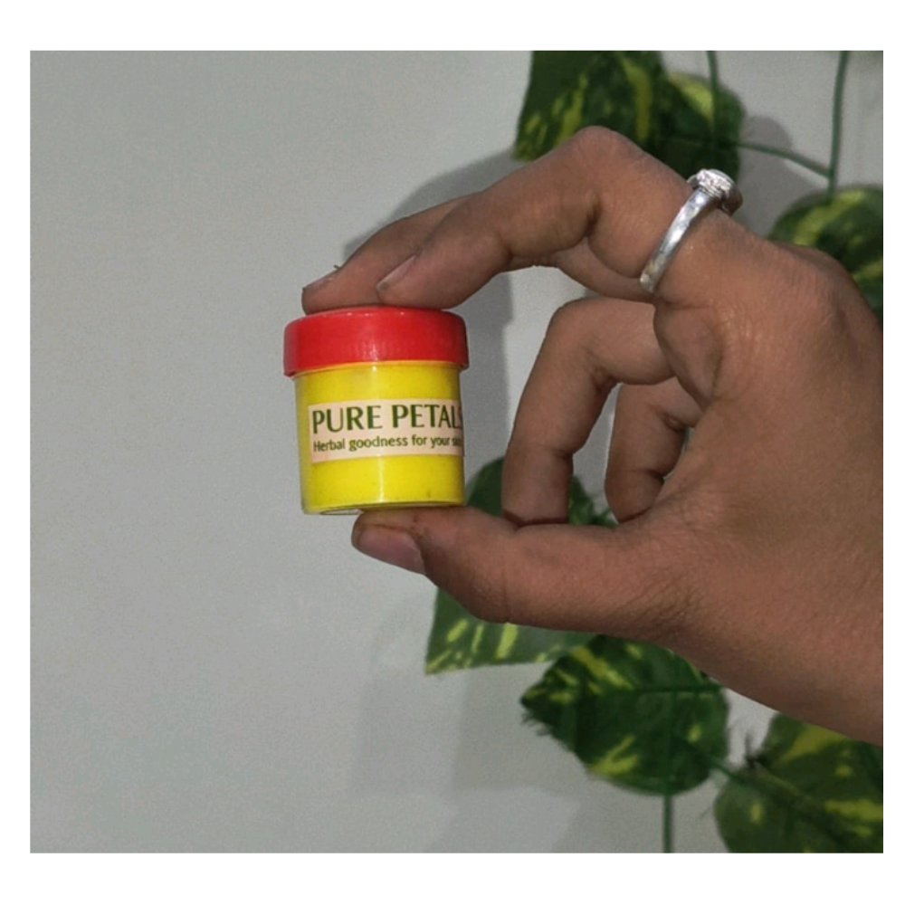 Pure Herbal Pigmentation Cream for Dark Spots And Glowing Skin